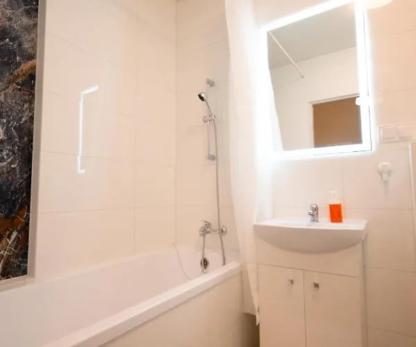 Apartament Charlie *